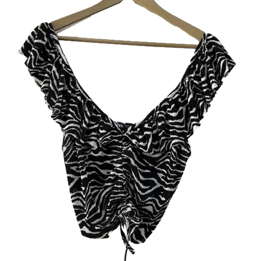 Zara Zebra Crop Top in size S
